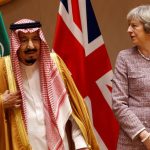 La Première ministre britannique Theresa May avec le roi Salmane à Riyad. D. R.